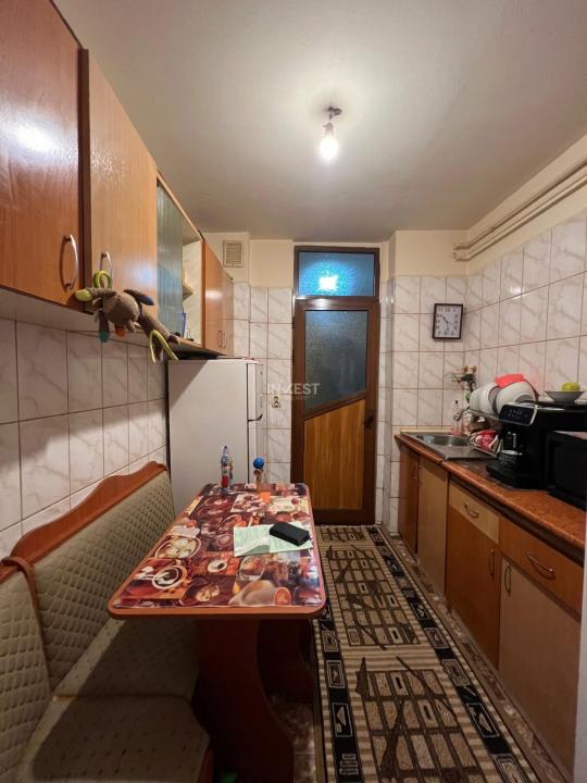 Apartament 2 camere decomandat-Podul de Fier-bloc 1982 - 9