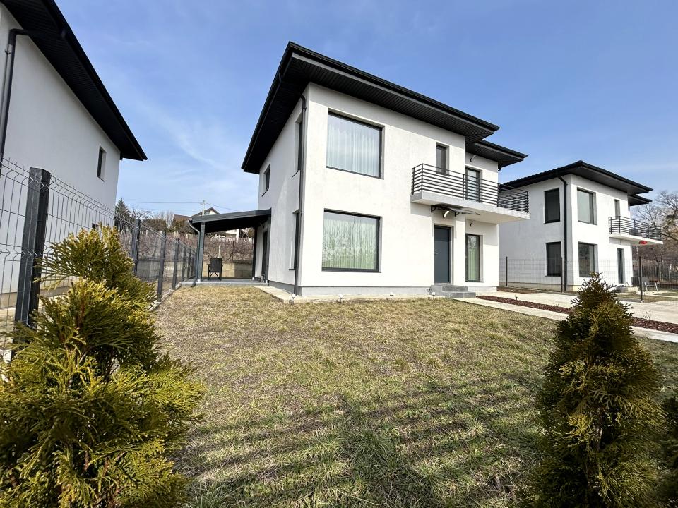 Casa individuala, 5 camere, 3 bai, utilata. Zona Bucium- Plopii Fara Sot, IASI - 2