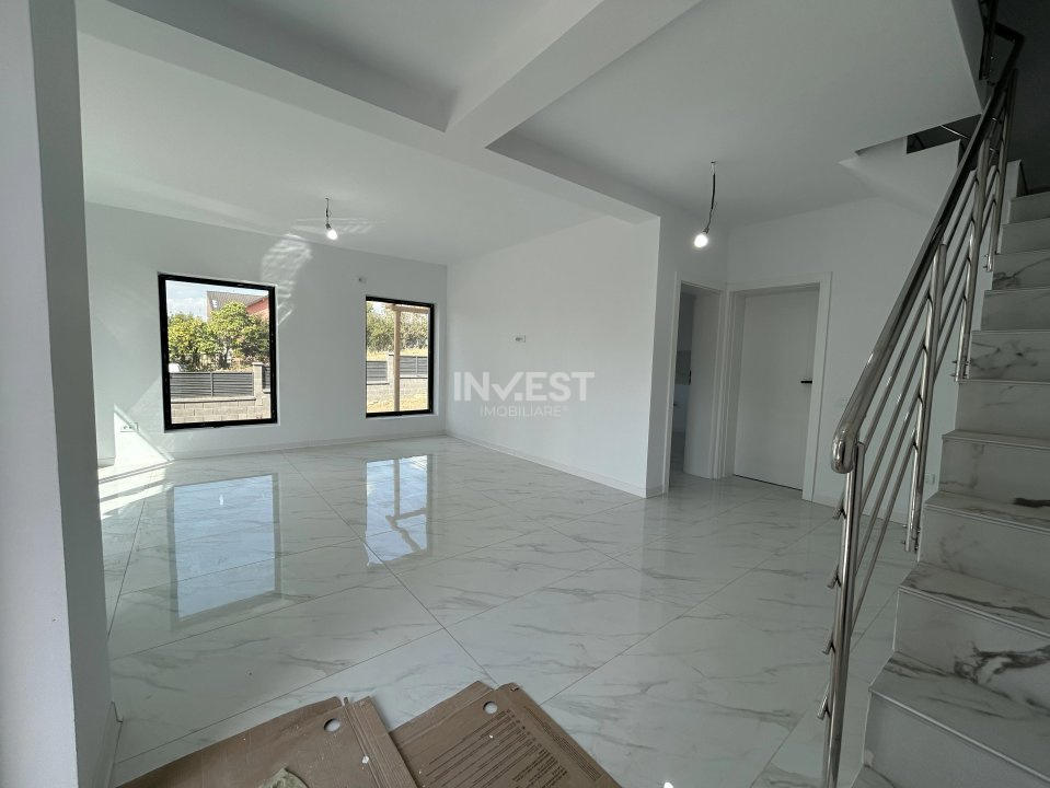 Casă 4 camere de vânzare,  Mutare rapidă, Vișani – Bucium, Iași - 3