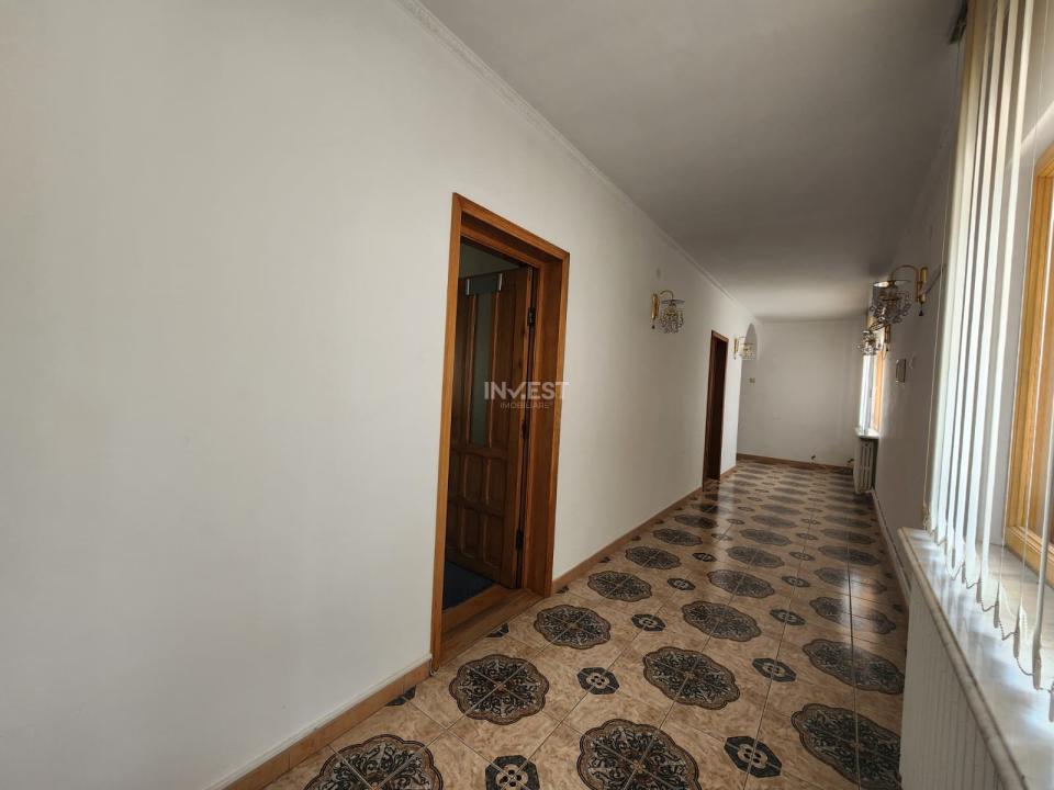 Spatiu de inchiriat , zona centrala , 80 mp , baza Copou - 3