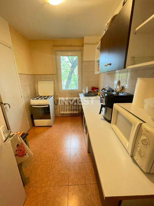 Apartament 3 camere-etaj 1-Podu Ros-bloc fara risc - 2