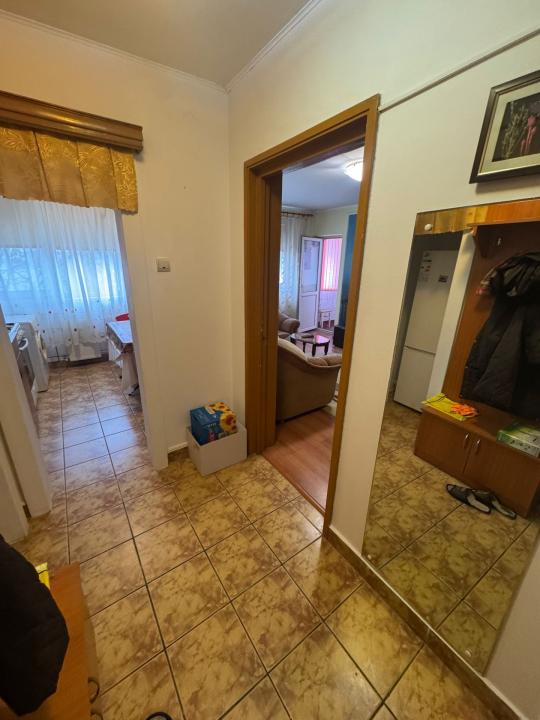 Ap 2 cam. decomandat | Metrou Gorjului | Loc de parcare propriu — Militari, Bucuresti — imagine 2 din 10