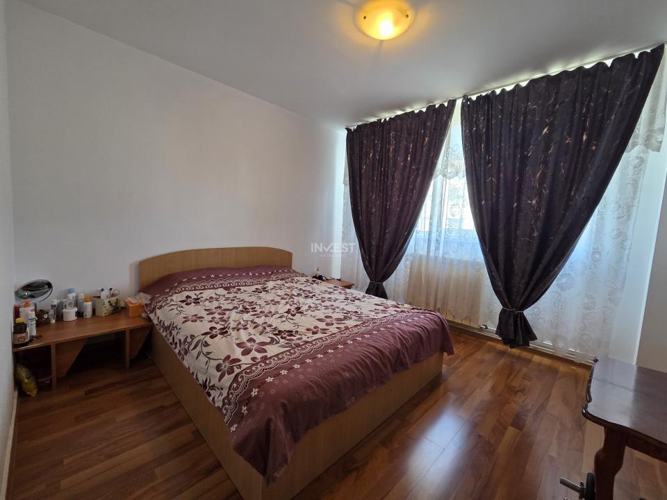 Apartament 3 camere, etaj intermediar, Piata Voievozilor Alexandru cel Bun - 1