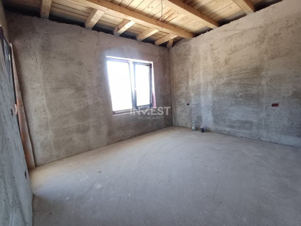 CASA 4 CAMERE , BECI , VALEA ADANCA 5 DRUMURI - 9