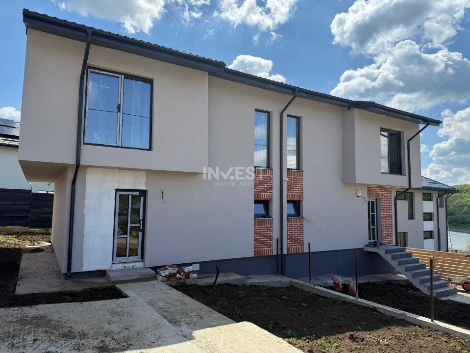 Duplex cu 4 camere in Valea Adanca