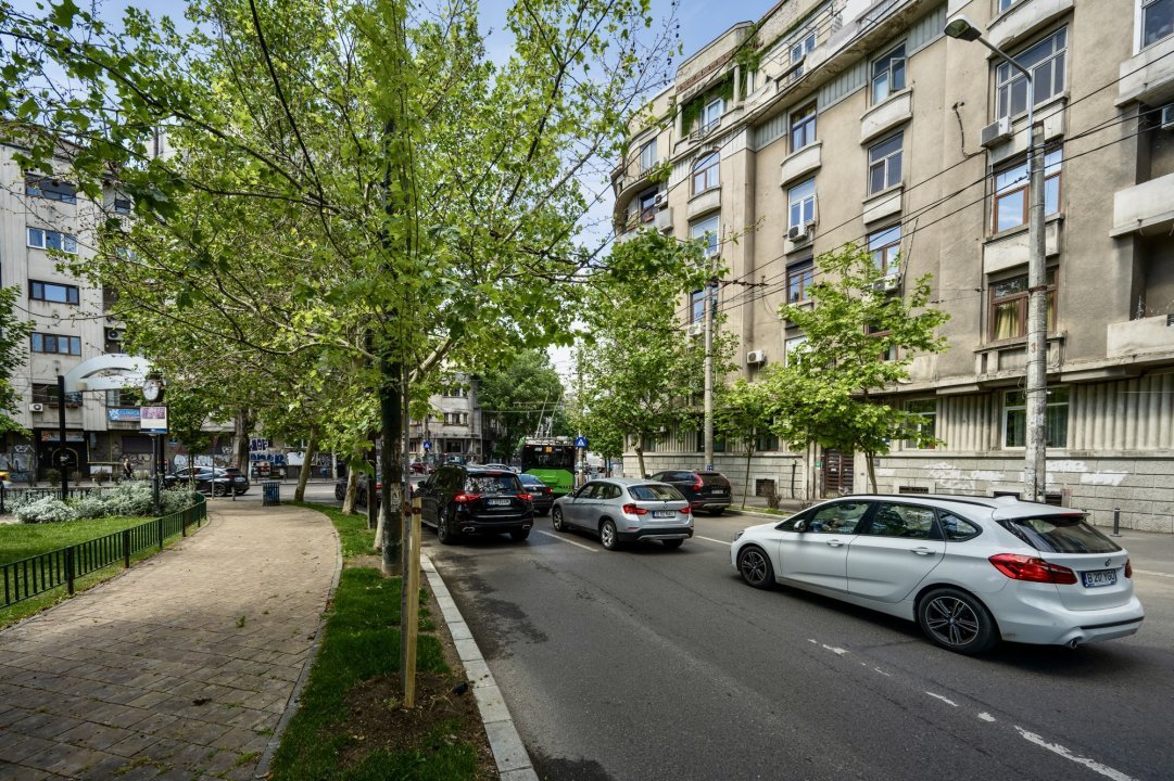PIATA PACHE PROTOPOPESCU, SEDIU REPREZENTATIV, AMENAJAT LUX, 6 CAMERE, 127 MP!