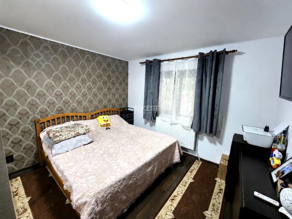 Apartament 2 camere decomandat, parter înalt, Podu Iloaiei – zonă centrală - 5
