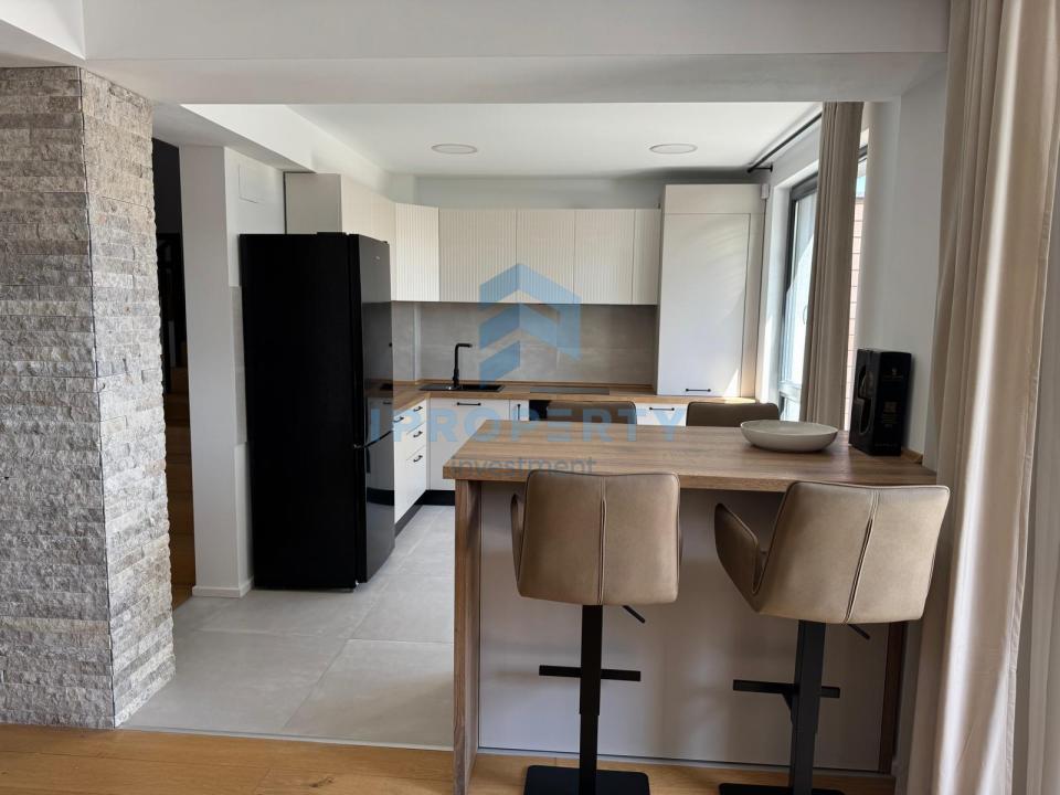 Închiriere Casă 5 camere în Pipera, P+ 2 ETAJE, PARCARE, CURTE, CENTRALA - fotografie proprietate 6