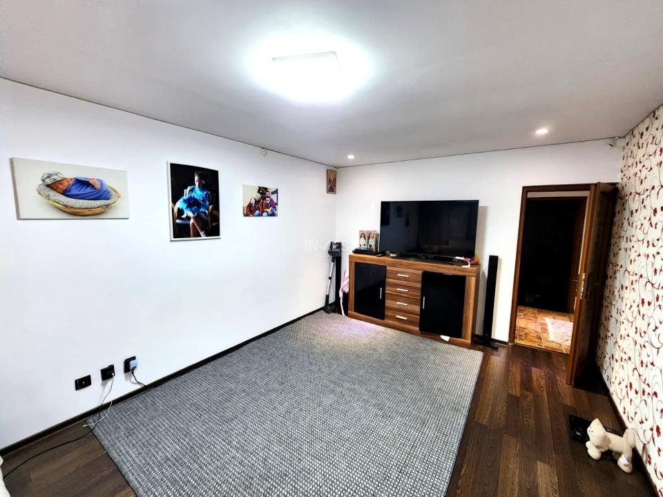 Apartament 2 camere decomandat, parter înalt, Podu Iloaiei – zonă centrală - 6