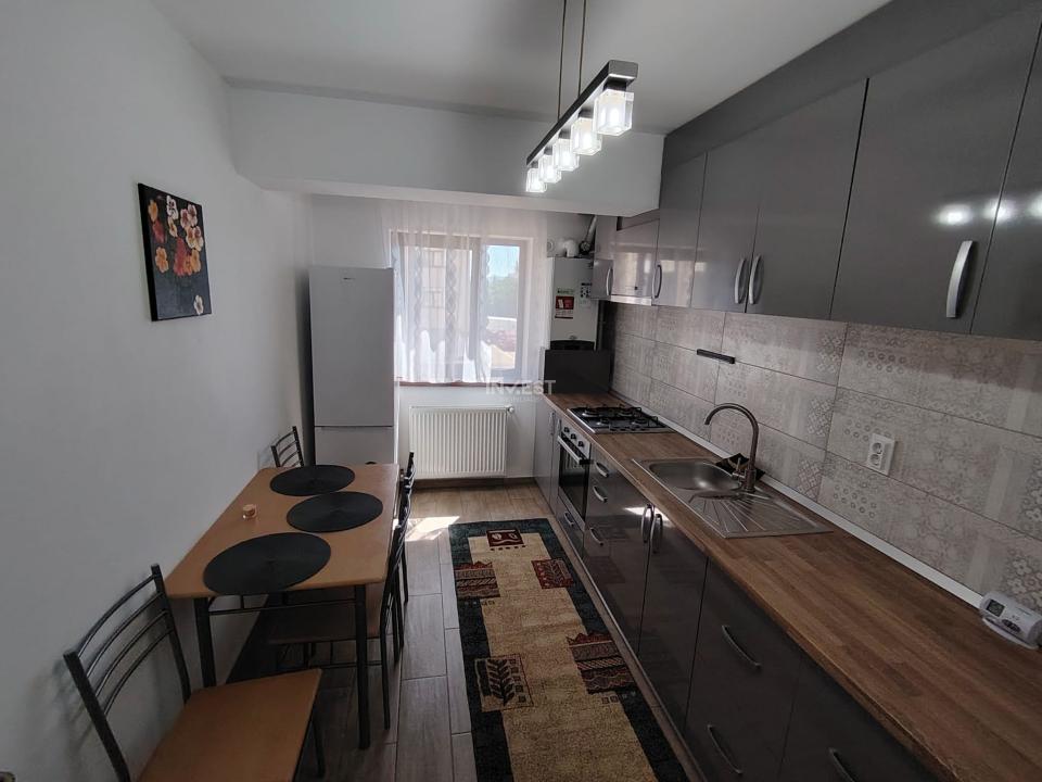 Apartament spatios cu 3 camere, decomandat, CUG - 1