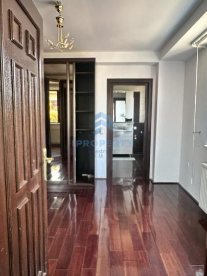 Pipera Vila P+1+M Nemobilata 7 Camere  - fotografie proprietate 12
