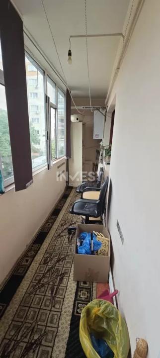 Centru- apartament 3 camere  - 8