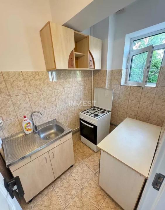 Garsonieră renovată în Nicolina - etajul 2 - aproape de Centru - 6