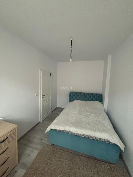 Apartament 3 camere , semidecomandat, loc de parcare si curte de 89 mp - 5