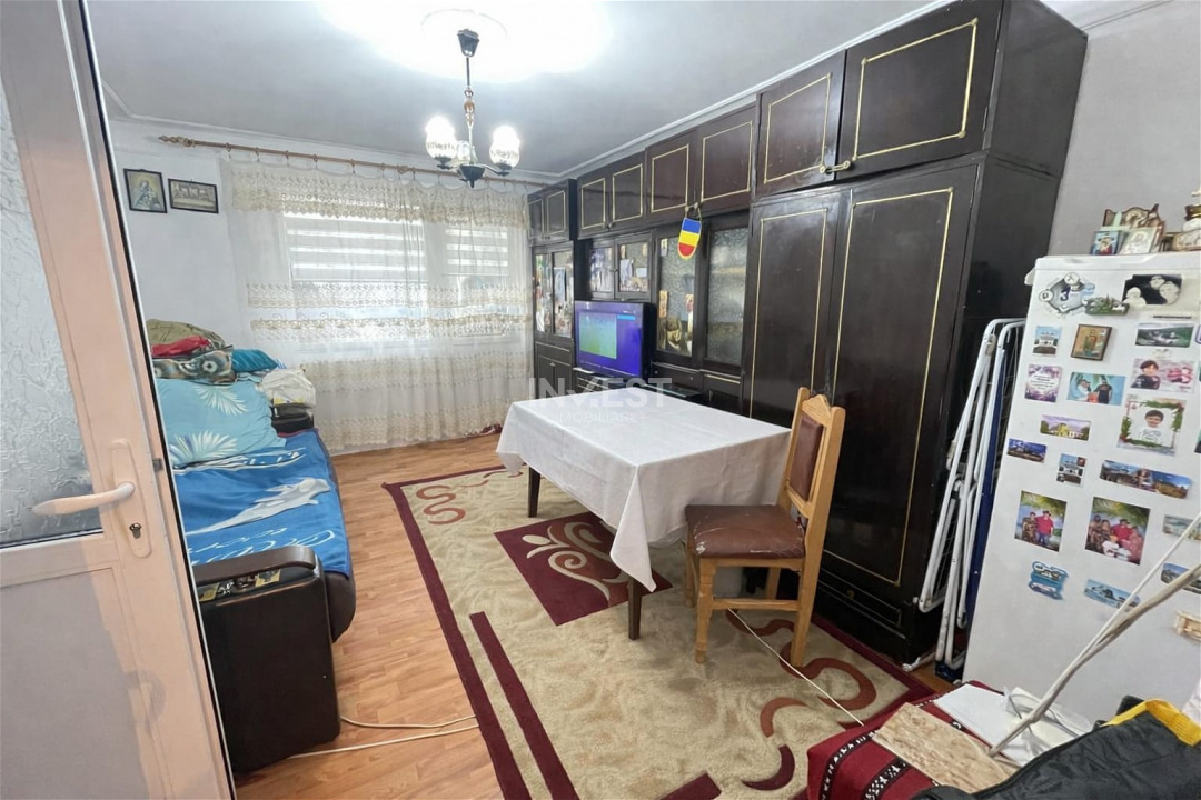 Apartament 2 camere decomandat-Podu Ros-etaj 3-bloc fara risc - 3