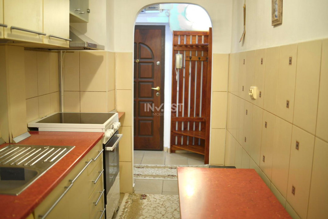 Apartament 2 camere decomandat-Podu Ros-Piata Nicolina