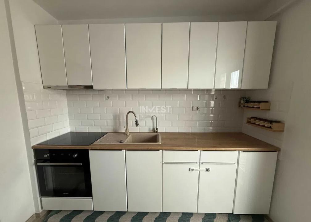 Apartament cu 3 camere decomandat, zona Nicolina (str. Orientului) - 3