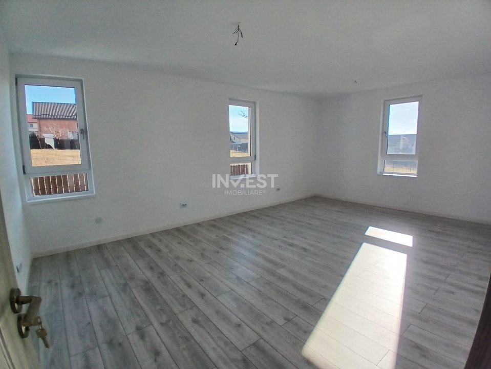 Vila D+P+1E, 270mp utili pretabila si ca spatiu zona Valea Lupului - 10