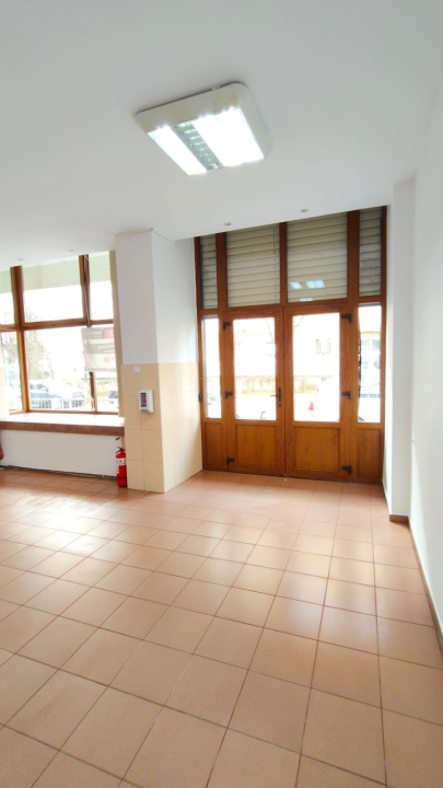 Spatiu Comercial de Vanzare  