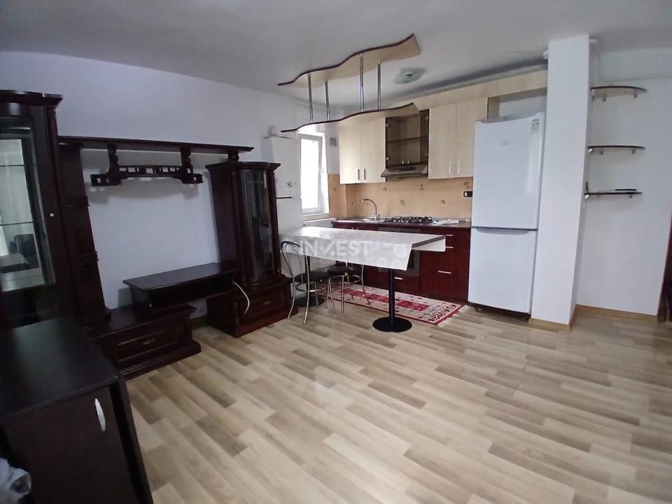 Apartament 3 camere, Păcurari, 400 euro - 2