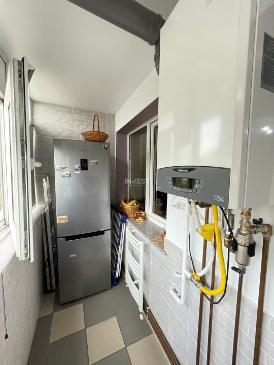 Aparetament renovat 3 camere decomandat-Podu Ros-Odeon-bloc fara risc - 10