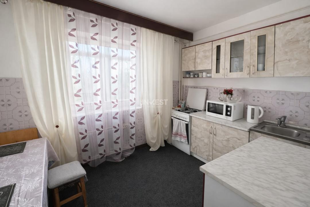 Apartament 3 Camere - 2 Bai - 75mp - zona Nicolina 2 - 6