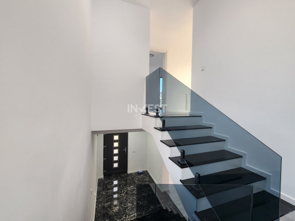 CASA PREMIUM, 4 CAMERE, 2 BAI, 132 MP UTILI , 750 mp teren, MIROSLAVA - 17