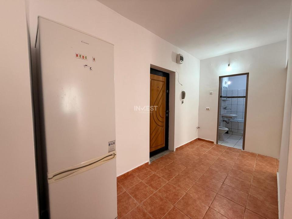 Apartament cu 1 cameră decomandat 40MP - etaj 2/8 cu lift - bloc 1986 - 9