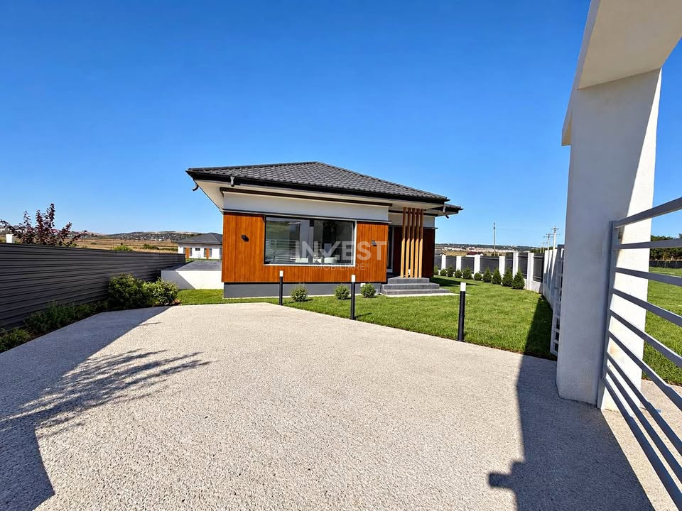 CASA INDIVIDUALA, 4 CAMERE, 2 BAI, 800 MP TEREN , MALL MOLDOVA - 2