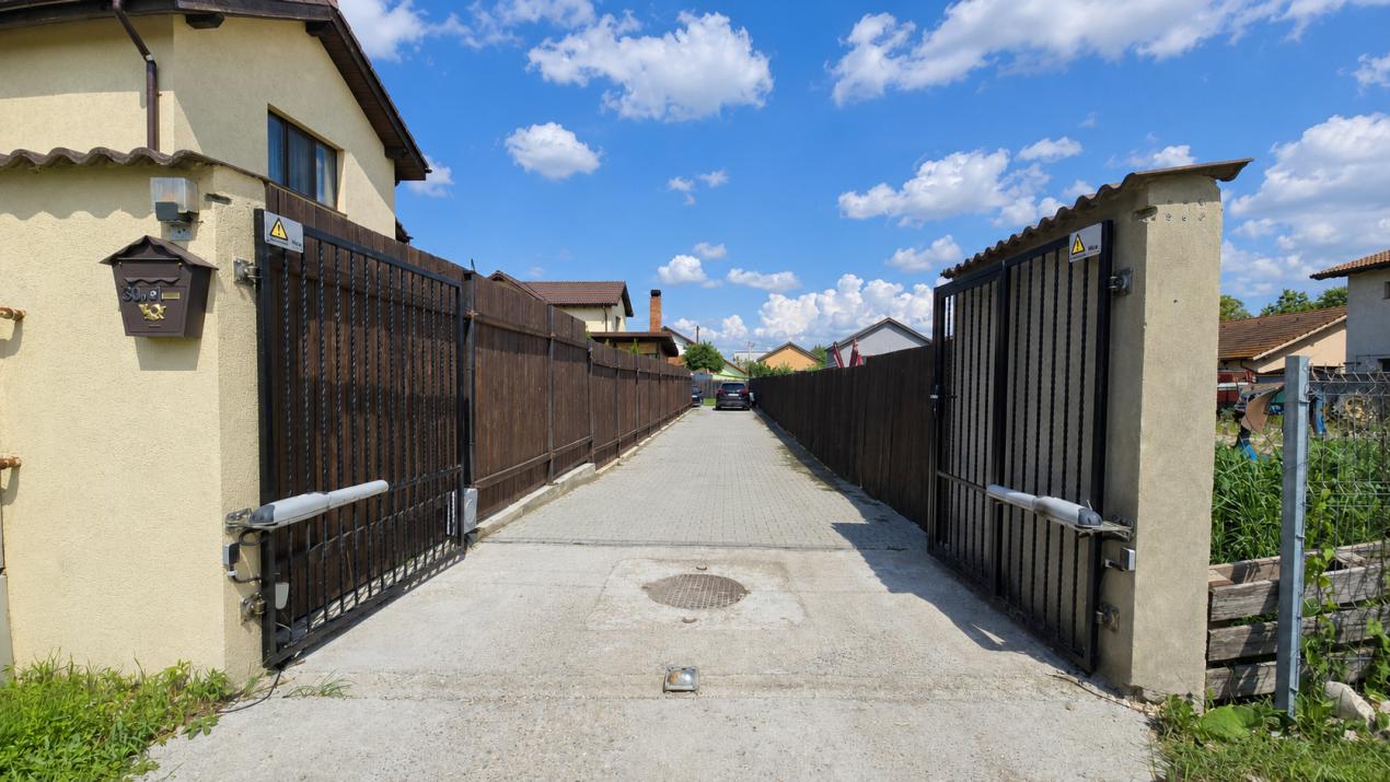 Casă individuală mobilată în Hărman | 139 mp utili, teren 540 mp, șemineu