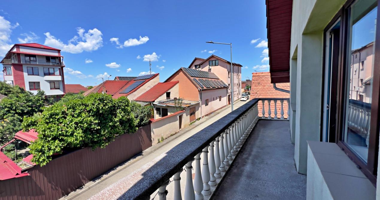 Casă 6 camere D+P+M-217 mp utili, 515 mp curte, Zona  Cartier Kogalniceanu 