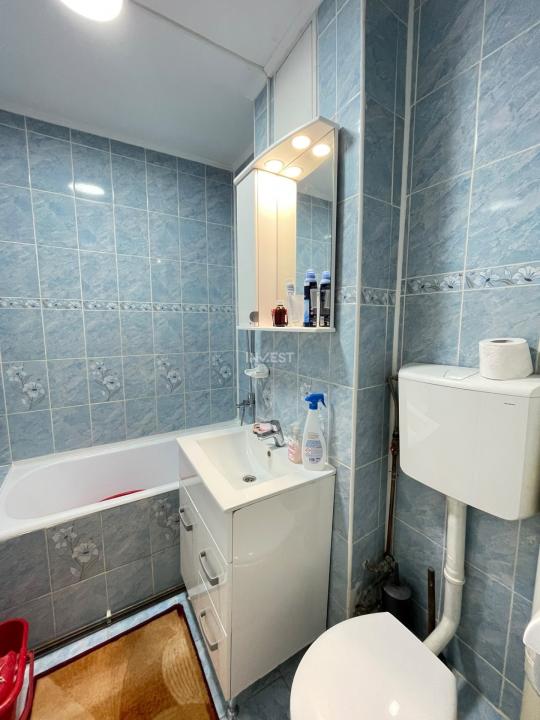 Apartament 2 camere decomandat de inchiriat zona Podu Ros  - 8