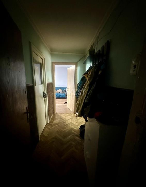 Apartament 4 camere-Decomandat-Etaj 1 - 3