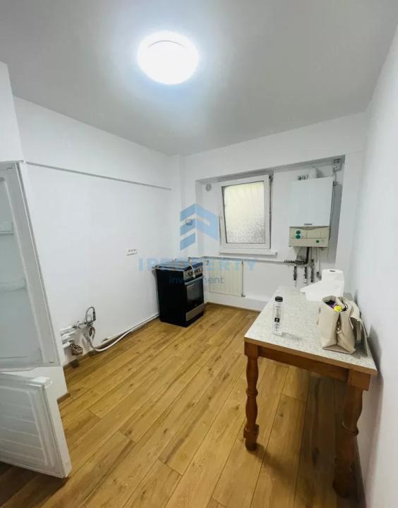 Închiriere Apartament 4 camere în Tineretului-nemobilat /spatiu birouri - fotografie proprietate 6