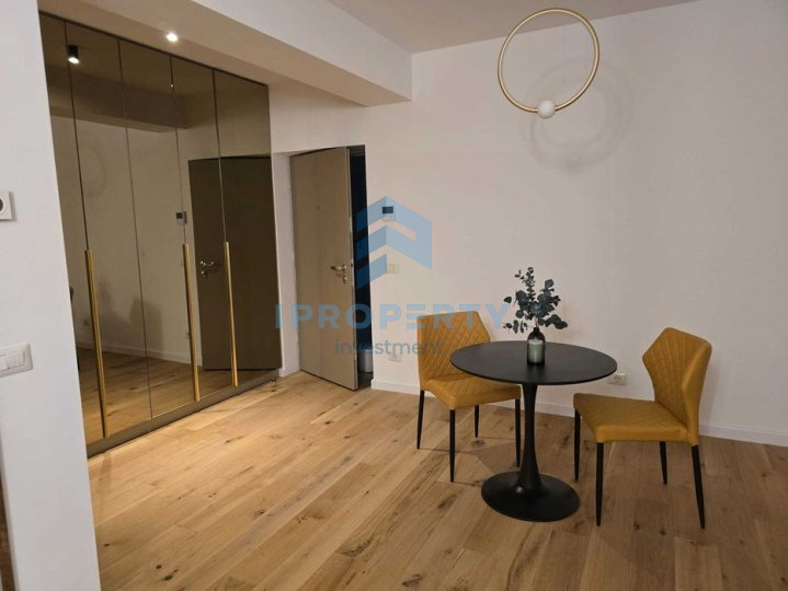 Închiriere Apartament Modern 2 camere în Baneasa - fotografie proprietate 6