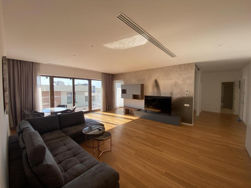 Apartament de 3 camere cu parcare inclusa - zona Herastrau