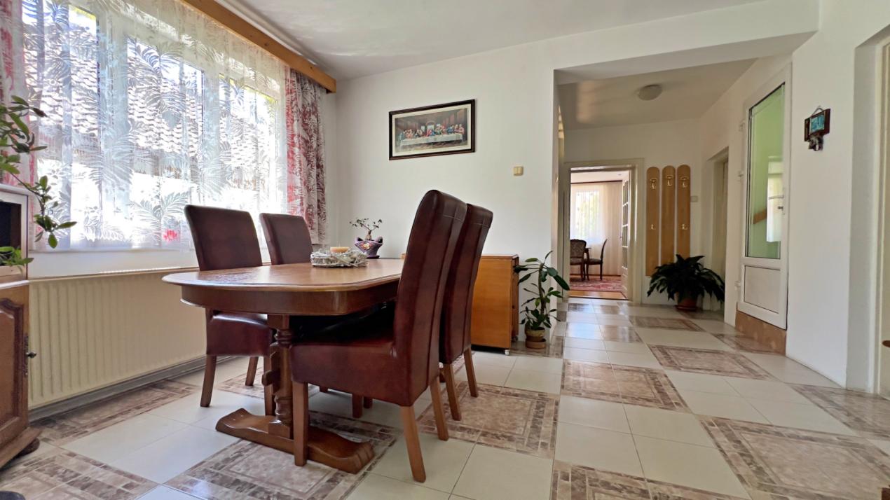 Casă 6 camere D+P+M-217 mp utili, 515 mp curte, Zona  Cartier Kogalniceanu 
