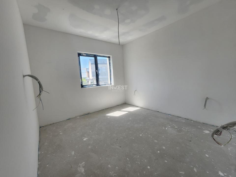 Casa individuala , 4 camere, 3 bai, garaj 26 mp , terasa 40 mp, VALEA ADANCA - 14