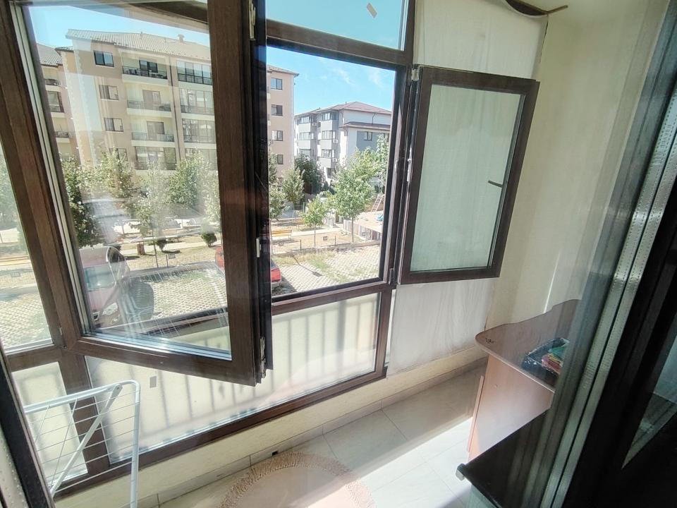 Apartament spatios cu 3 camere, decomandat, CUG - 12