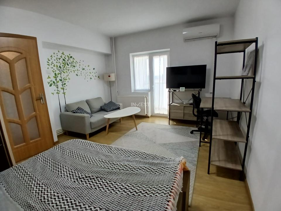 Garsonieră spațioasă de închiriat în zona Gară, 400 € - 1