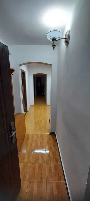 Apartament de 3 camere, 66 mp utili,  2 balcoane, Zona Manastur