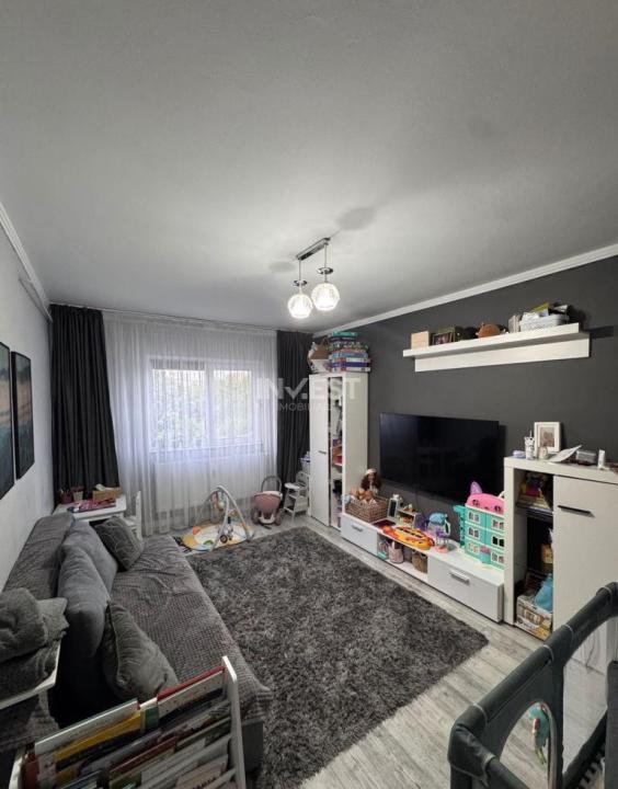 Apartament decomandat cu 2 camere, renovat, în Nicolina - 1