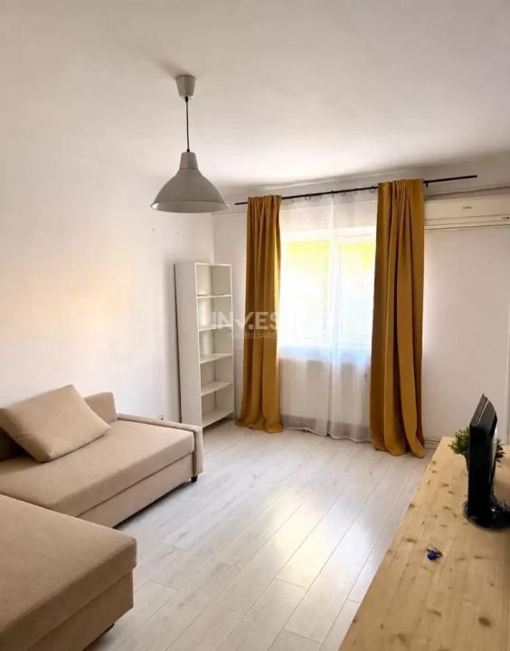 Apartament 2 camere decomandat Nicolina prima stație - 1