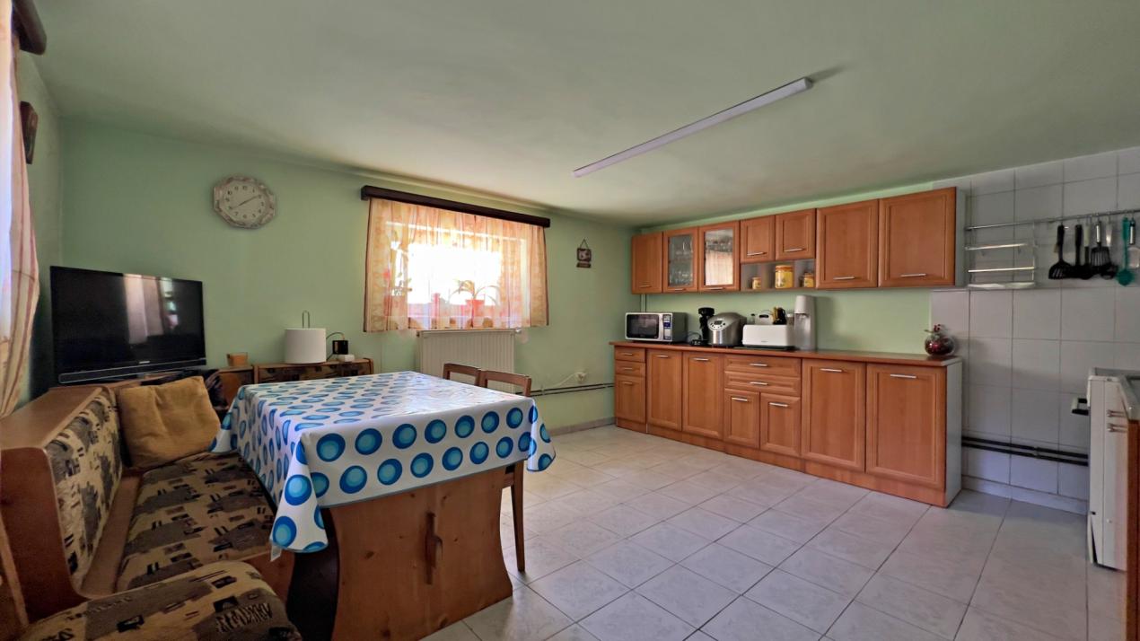 Casă 6 camere D+P+M-217 mp utili, 515 mp curte, Zona  Cartier Kogalniceanu 
