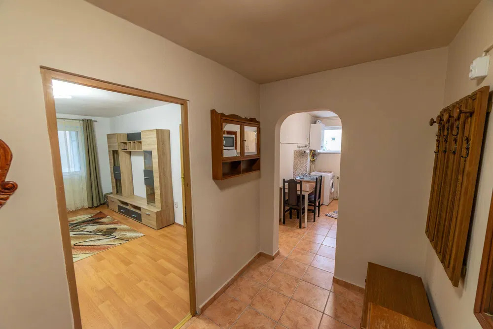 Apartament  de 2 camere decomandate , 55 mp utili, balcon, parcare, Grigorescu