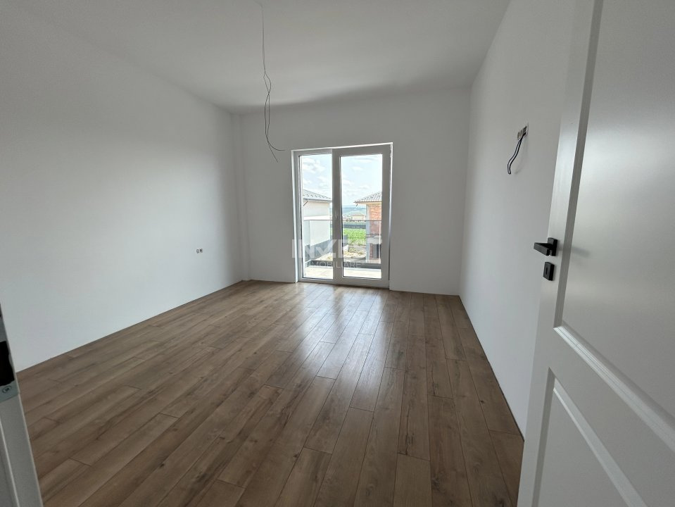 Casa CU GARAJ 4C Valea Lupului-Iași COMISION 0% - 5