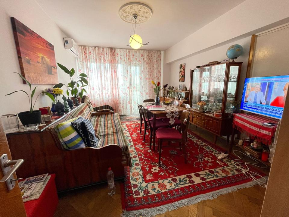 Apartament 3 camere-Podu Ros-70 mp-sens giratoriu - 3