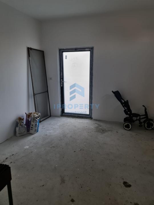 Casa individuala teren 1700 mp cu spatiu comercial la strada - fotografie proprietate 8