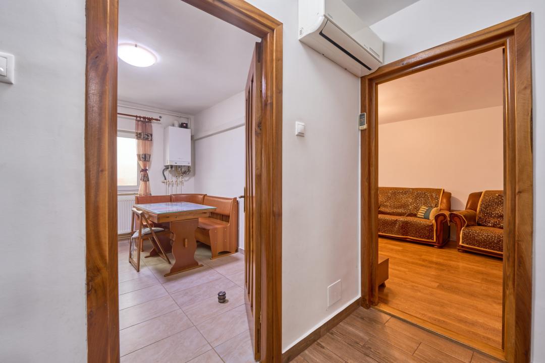 Apartament decomandat | 3 camere | zona Gara | luminos E-V