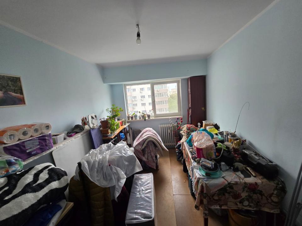 Apartament 3 camere Militari Gorjului Pacii balcon decomandat 77mp